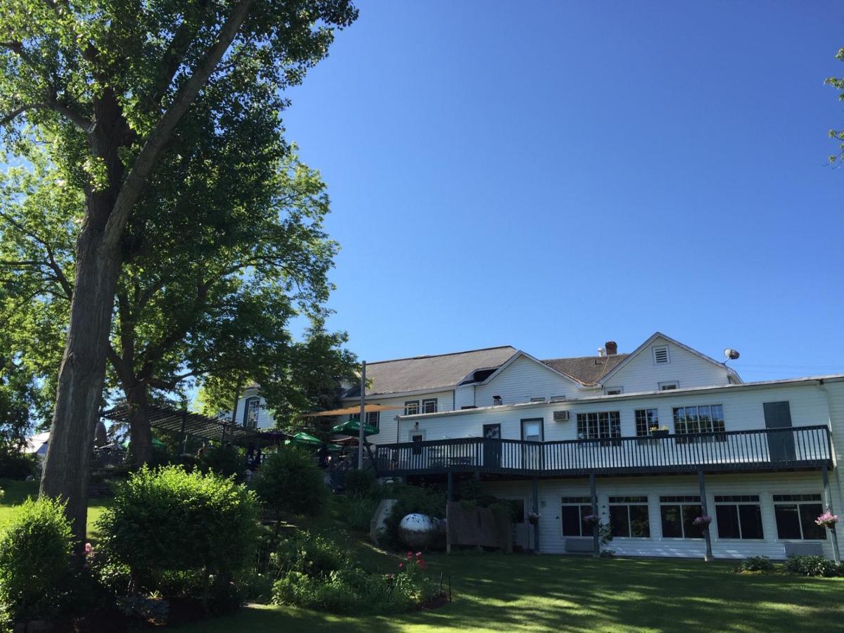 The Cove Inn Westport Екстериор снимка